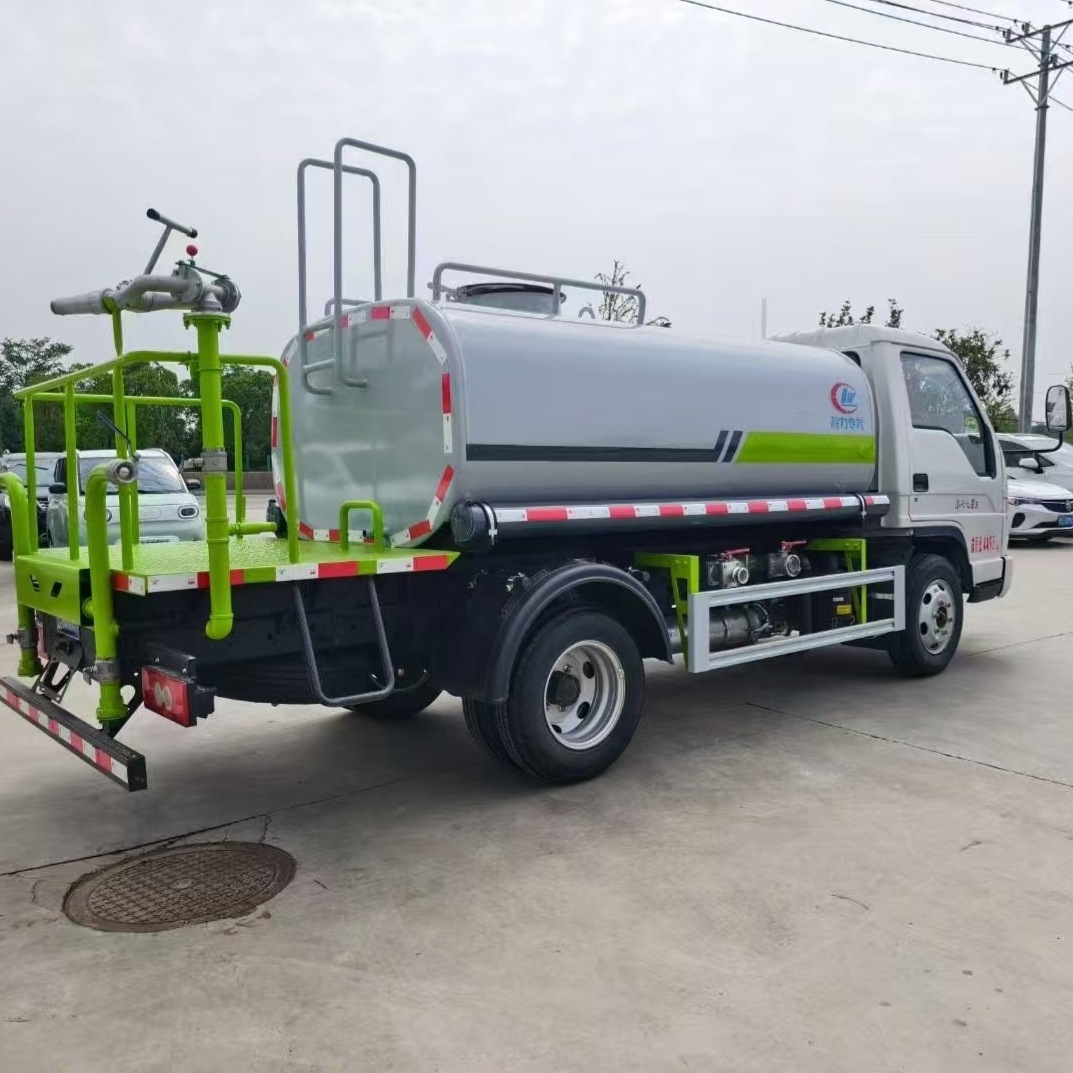 Road Maintenance Vehicle with Front Spray and Rear Spray, High-Pressure Washing, Construction Site Greening Water Storage Tank, Small Fog Cannon Spraying Water Truck