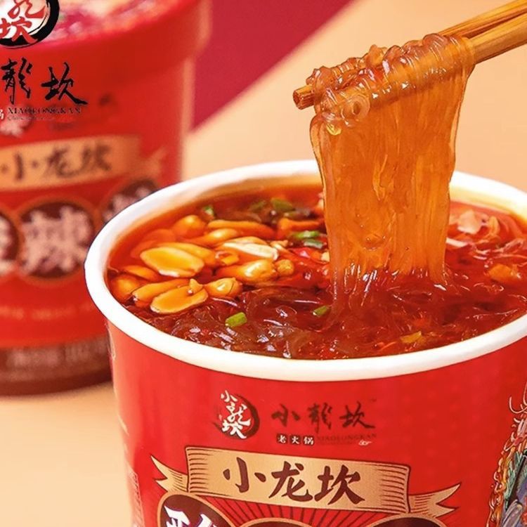 Little Dragon Kan Sour and Spicy Glass Noodles Bucket with Chongqing Sweet Potato Noodles, Golden Soup Beef, Spicy Convenient Instant Meal, Whole Box Retail and Wholesale