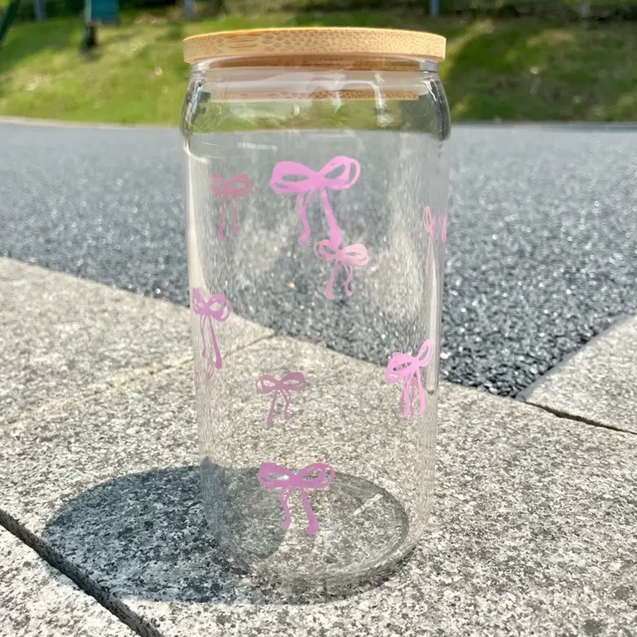 Стеклянный стакан 16 oz, вместительный кола-стиль с рисунком бантиков и стеклянной трубочкой
