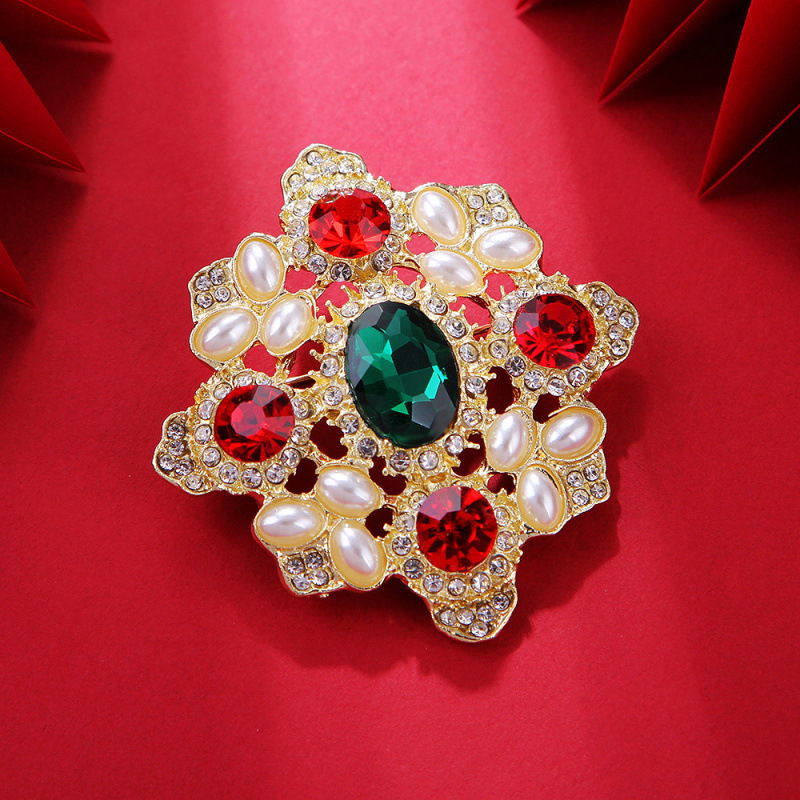 Palace Retro Emerald Imitation Gemstone Brooch Western Style Baroque Gemstone Pin Suit Badge Accessories