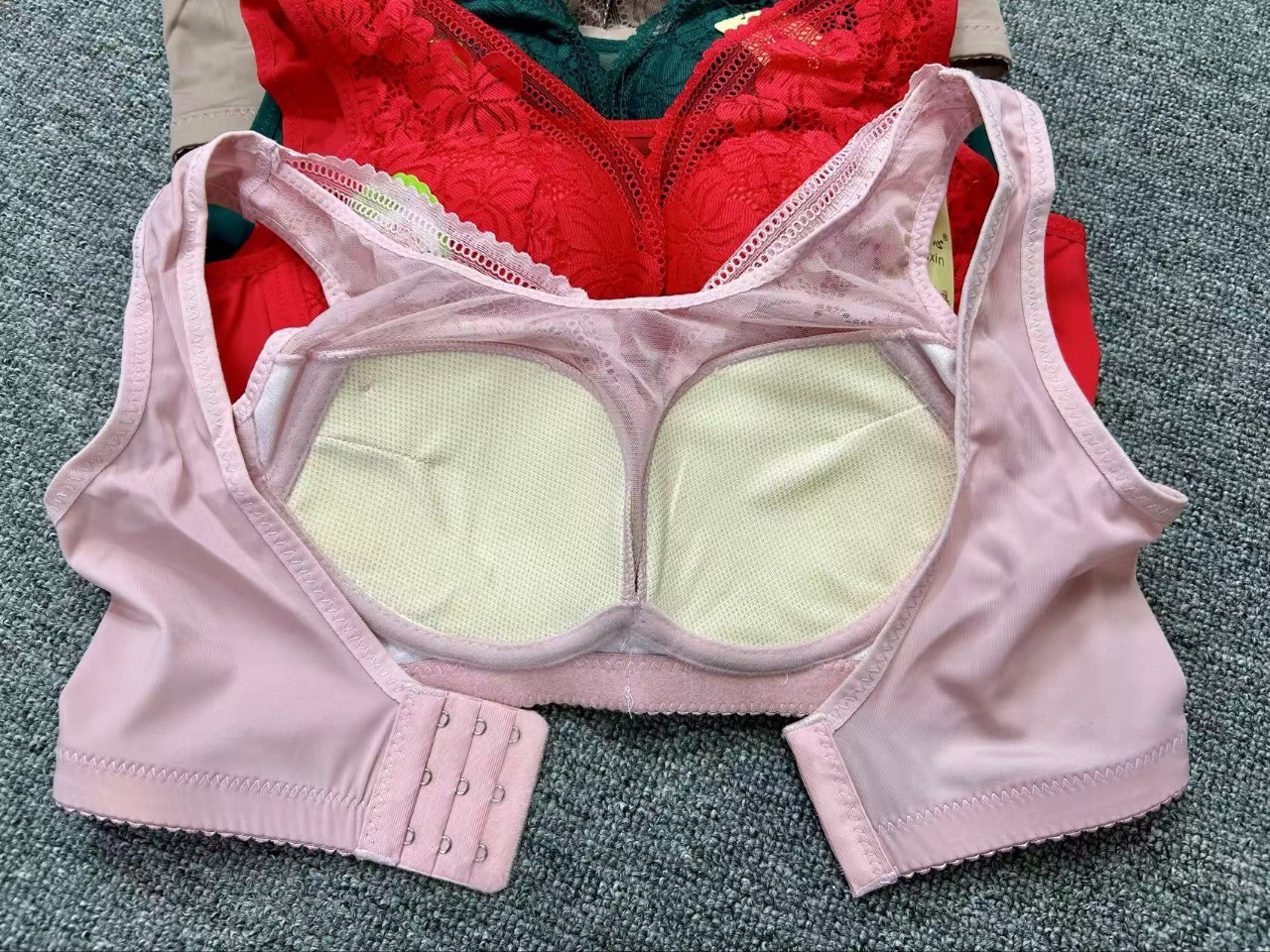 Suministro al por mayor de productos normales sujetadores de moda Jacquard C-copa chaleco no arco sin anillo de acero sujetadores