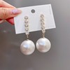 Long earrings from pearl, high-quality style, bright catchy style, light luxury style