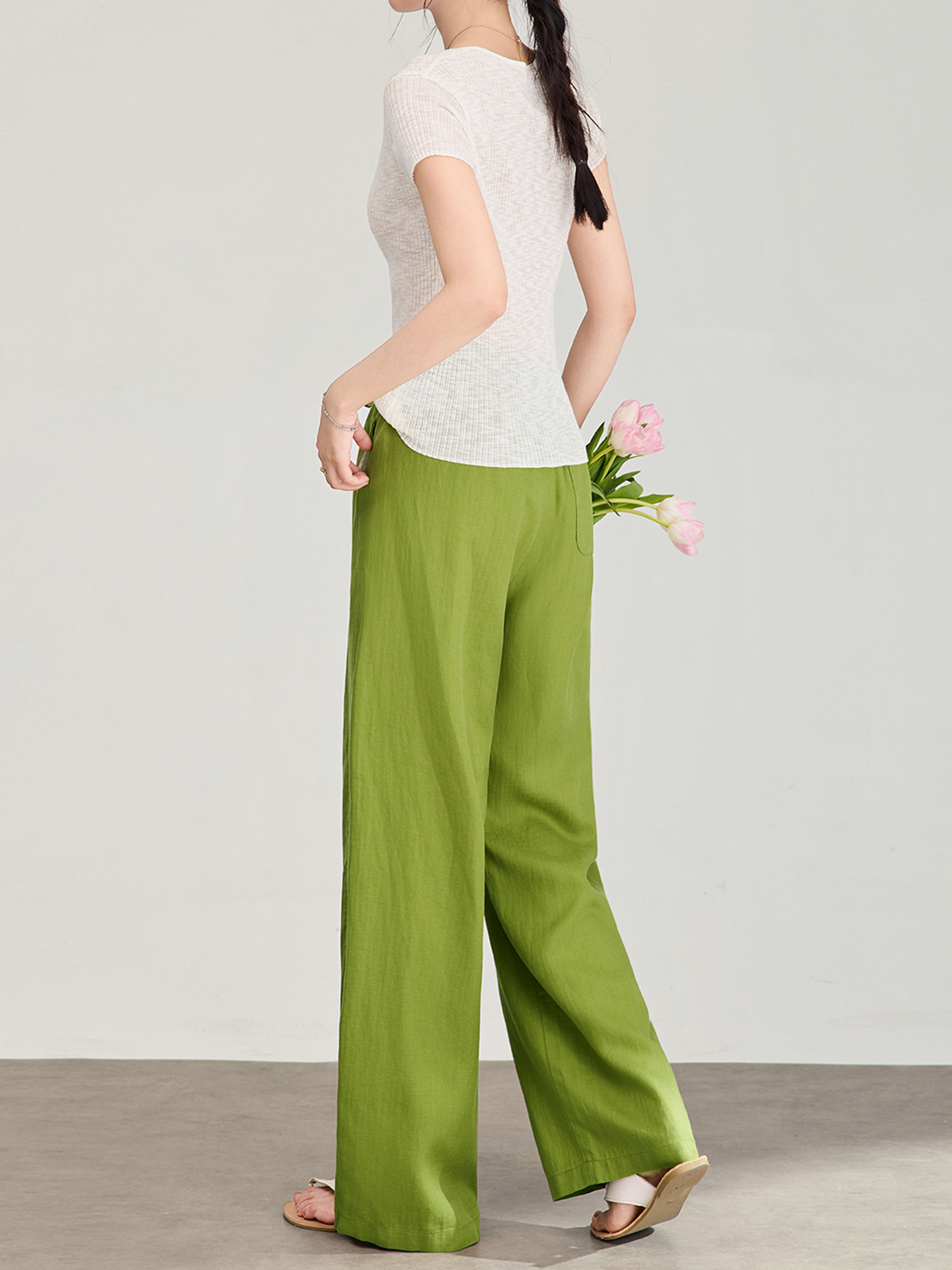 Quần culottes nữ ống rộng chất liệu linen phối lụa, cạp chun rút dây, dáng suông mềm mại — màu xanh táo