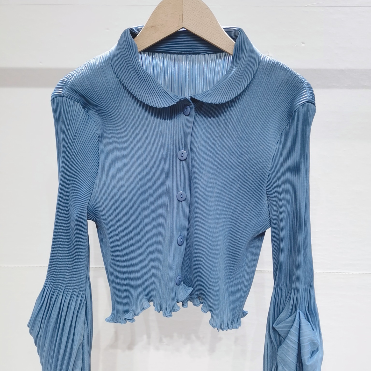 Otoño y primavera nueva llegada estilo de gama alta plisado puff mangas de moda de gama alta adelgazamiento temperamento pequeños pliegues superiores