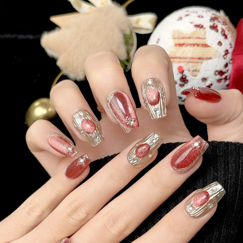 Buccellati Wearable Nails Purely Handmade Popular Nail Art Patch Autumn and Winter New Year Red Crystal Cat's Eye Whitening Nails Buccellati Wearable Nails Purely Handmade Popular Nail Art Patch Autumn and Winter New Year Red Crystal Cat's Eye Whitening Nails