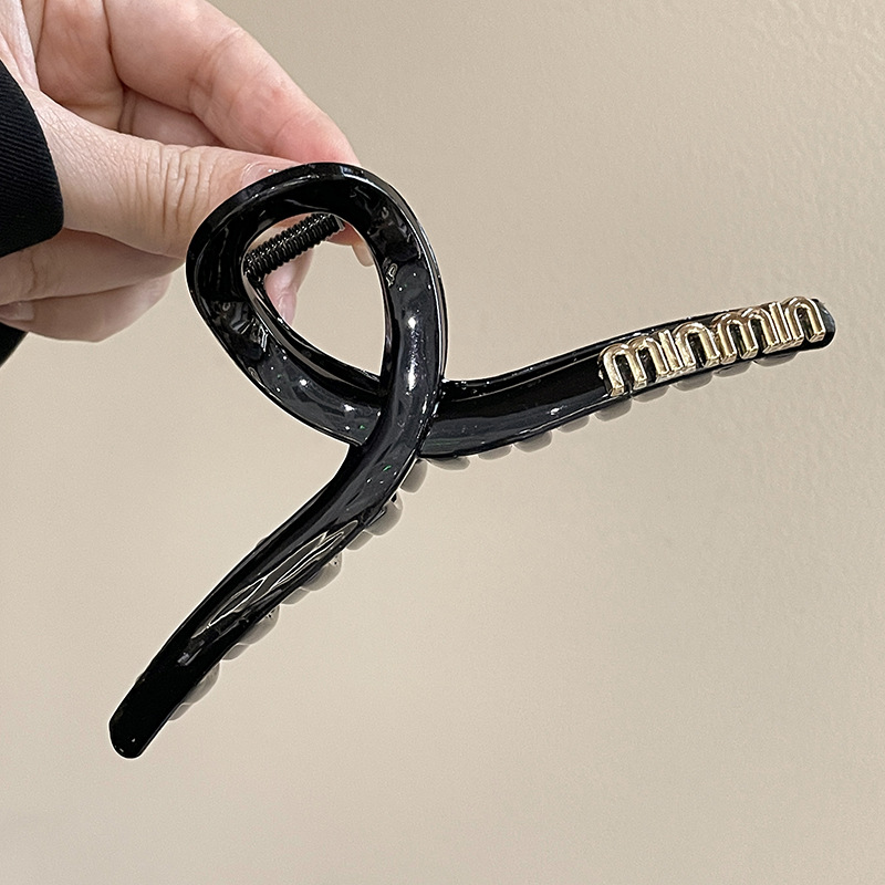 Estilo coreano de alta gama grande clip de agarre negro femenino 2025 nuevo clip de pelo en la parte posterior de la cabeza clip de tiburón clip de horquilla tocado