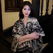 法式水墨画双面斗蓬披肩外套女秋冬流苏围巾保暖上衣外搭格子圣诞