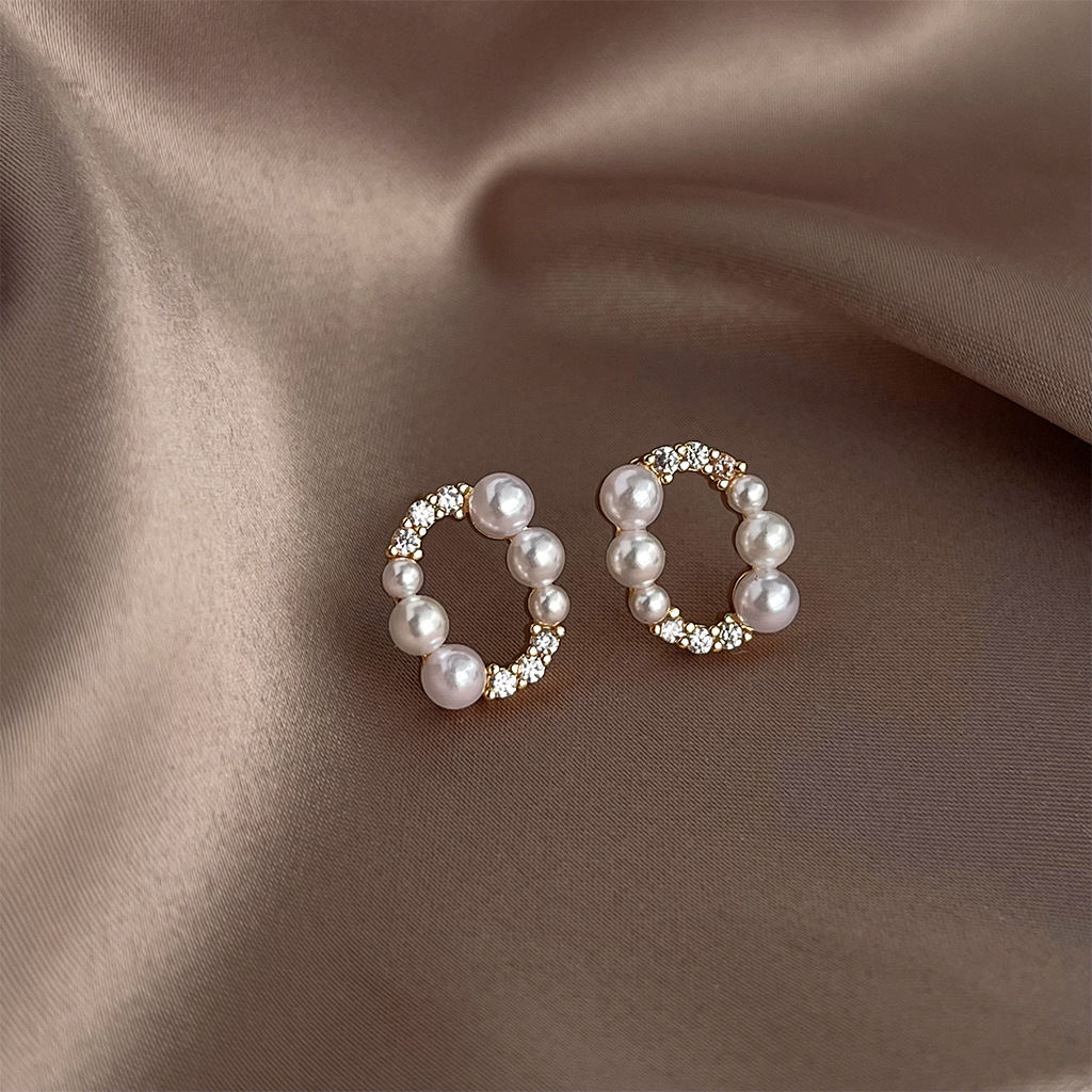 耳语_0000s_0018_组 43.jpg