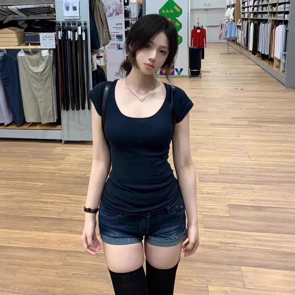 Чисто желание U-образный воротник с короткими рукавами футболка женская летнее лето 2025 новая шикарная талия тонкая и тонкая горячая девушка облегающей топ