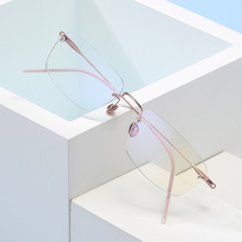 �ֵ�2552ͬ��������ʿ���ѽ��Ӿ����������߼���Ů����۾�����