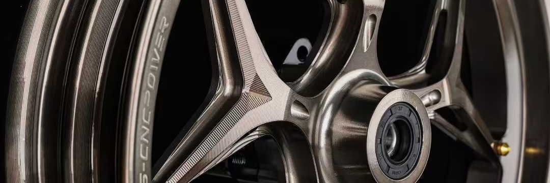 Des XT95FX wheel rim is suitable for M Sea Star, Niu, and Ninebot MZM5. The front hub is thickened