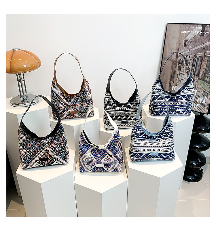 Women's Large Capacity Ethnic Commuting Tote 2024 Fashion Canvas Instagram College Student Class Shoulder Bag_voghion.com