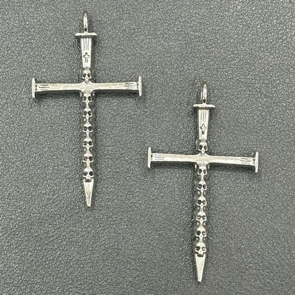 European and American Retro Skull Cross Sword Pendant Keychain Necklace Fashion Personalized DIY Alloy Jewelry Accessories