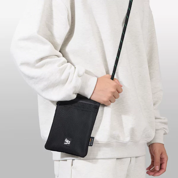Outdoor Trendy Brand Nylon Crossbody Bag for Men and Women, Niche Commuter Style, Single Shoulder Phone Bag