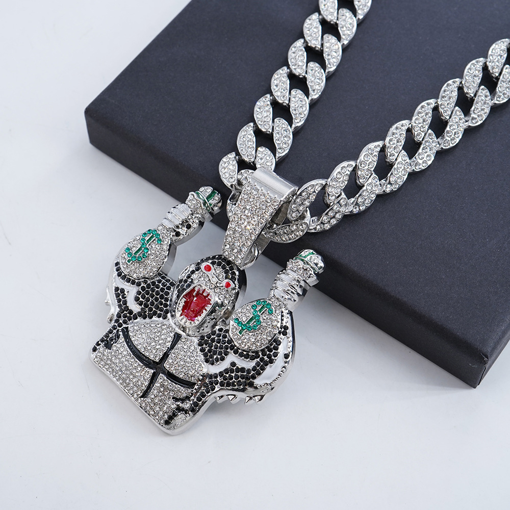 Collar con colgante de gorila 3D con diamantes de imitación para hombre, accesorio de moda europeo y americano, estilo hip-hop y motero.