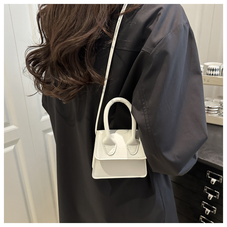 86g Weight Magnetic Buckle Closure Type Single Shoulder Strap, Top Handle Strap Type Shoulder Bag Bags Type Casual Occasion Pu Leather Material Solid Color Pattern All Seasons Season Women's Gender Streetwear Style Square Shape Small Size Women's Small Pu Leather Solid Color Streetwear Square Magnetic Buckle Shoulder Bag 10