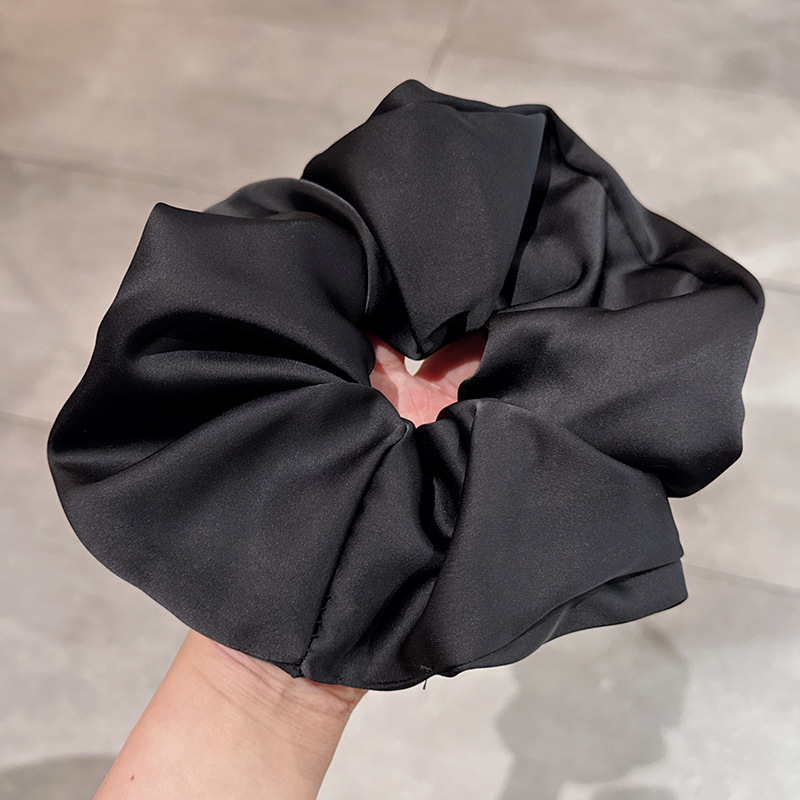 Очень большой, черный, 20см