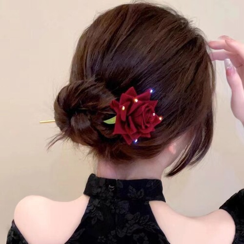 2024 New Red Rose Hairpin, Simple and Elegant, High-End, Braided Hairpin, Ancient Style Bridal Hair Accessory for Women
