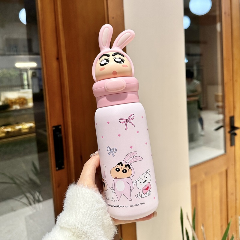 クレヨンしんちゃん共同ブランドストロー魔法瓶カップ、高見えする子供用ウォーターカップ、男の子と女の子の水筒、学校に通う学生専用|undefined