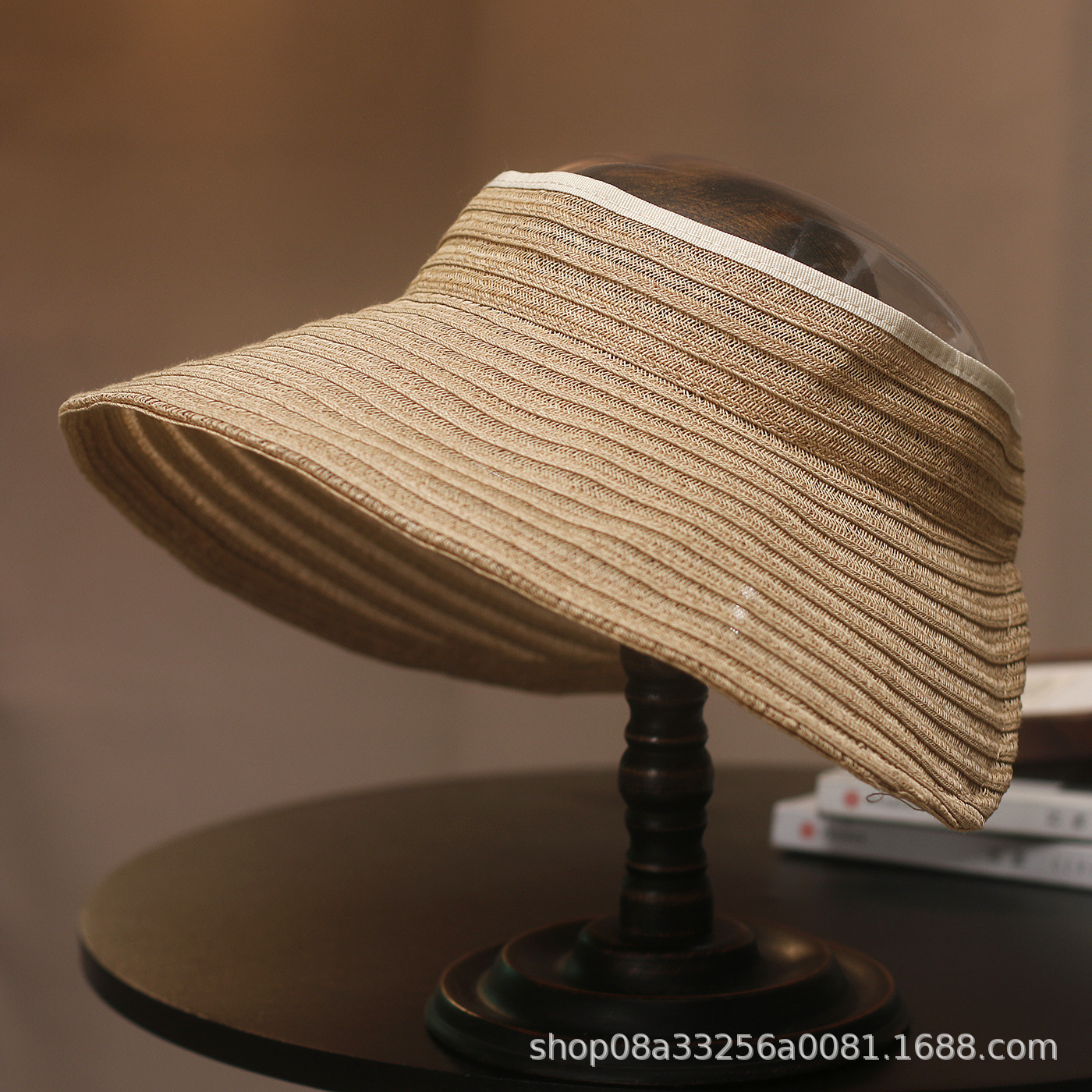 màu nâu nhạt