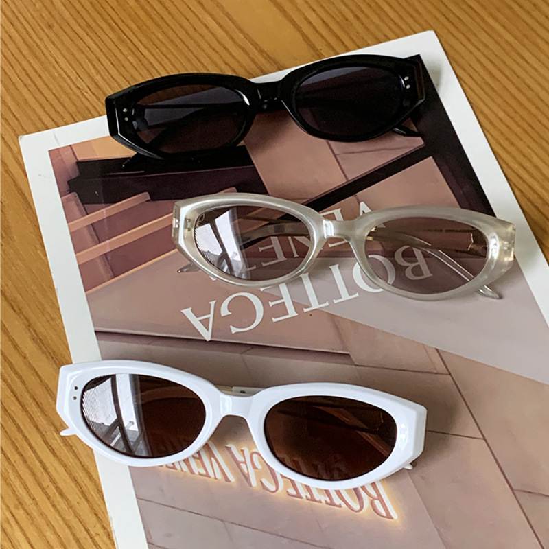 欧美辣妹风猫眼遮阳墨镜女款2025新款高级感复古金属小框太阳眼镜