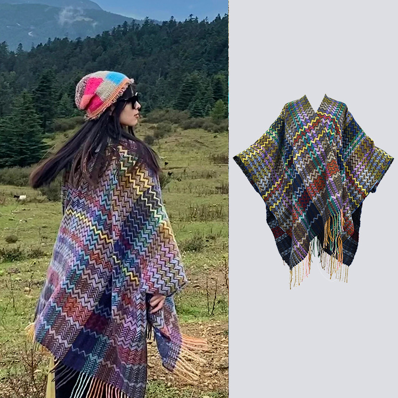 Viaje en el oeste de Sichuan vestido con una capa de chal de peluche de Yunnan Xinjiang de otoño y invierno estilo nacional de punto capa de rayas