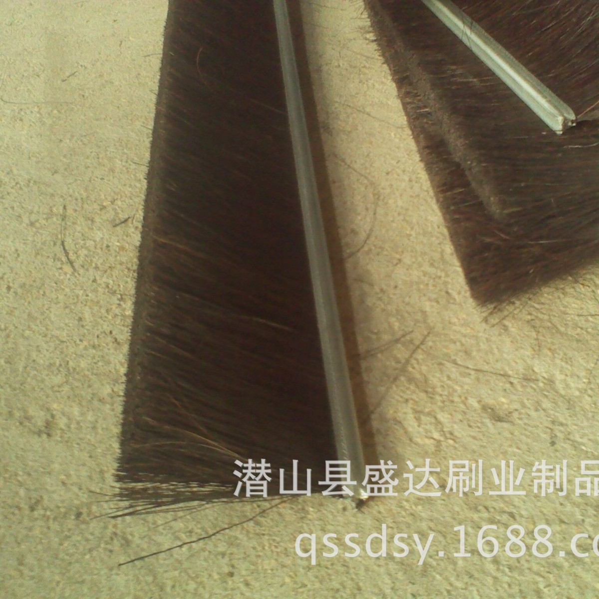 厂家供应玻璃业条刷 密封条刷 机械条刷 钢丝条刷 铝合金条刷