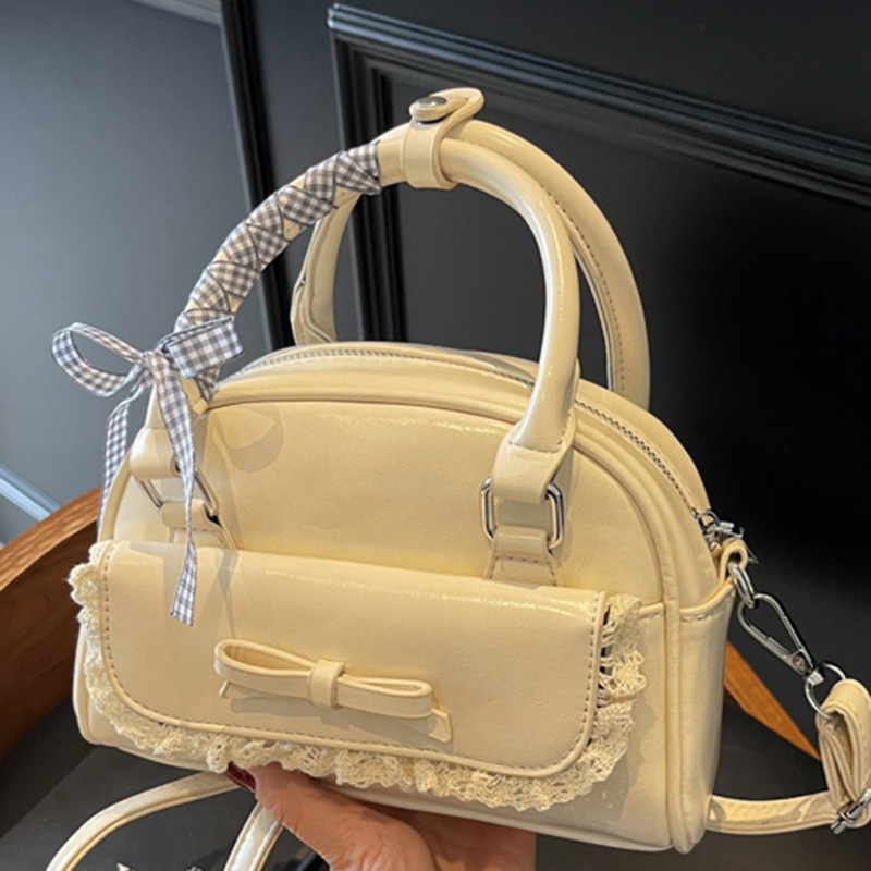 Korean Fashion Handbag Sweet Casual Messenger Bag Women's New Niche Personality Ins Shoulder Messenger Bag