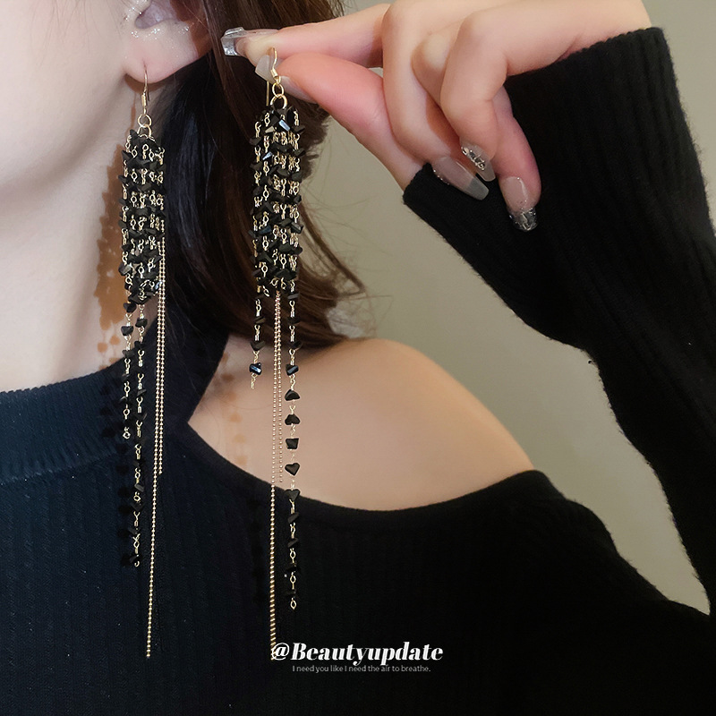 Pendientes de borla de cuentas de vidrio de súper hadas Pendientes de personalidad de temperamento de moda Pendientes de diseño exagerado de nicho Sentido de lujo ligero