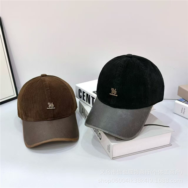 2025 Autumn Classic Retro Leather Brim Baseball Cap Women's High Quality Metal Label Corduroy Big Brim Peaked Cap Men's