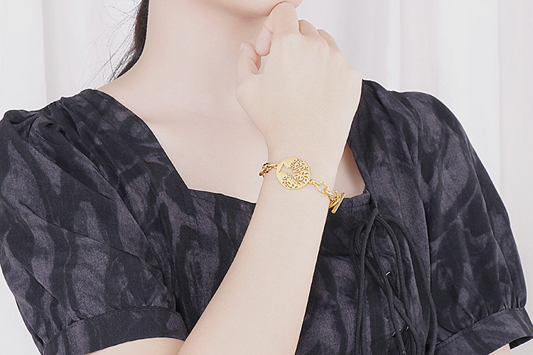 14g Weight PVD Coated Gold Plating Process 18K Gold Plated Plating Material 304 Stainless Steel Pendant Material No Inlaid Inlay Material Bracelets Classification 304 Stainless Steel Chain Material Anniversary, Business, Travel Occasion 304 Stainless Steel Material Life Tree Pattern Women'S Gender Fashion Style Waterproof Non Tarnish Craft Gold, Silver Color PVD Coated 18K Gold Plated Geometric Titanium Steel Fashion Waterproof Non Tarnish Bracelets 10