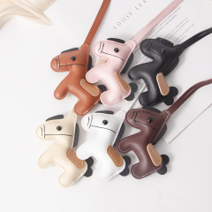 馬年、すぐにお金がもらえる、レザーポニーバッグペンダント、miuシリーズペンダント、ポニーキーホルダーアクセサリー卸売