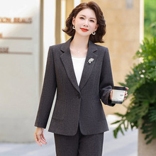 中年时尚商务女士秋冬新款妈妈装小西装修身外套好品质上衣西装领