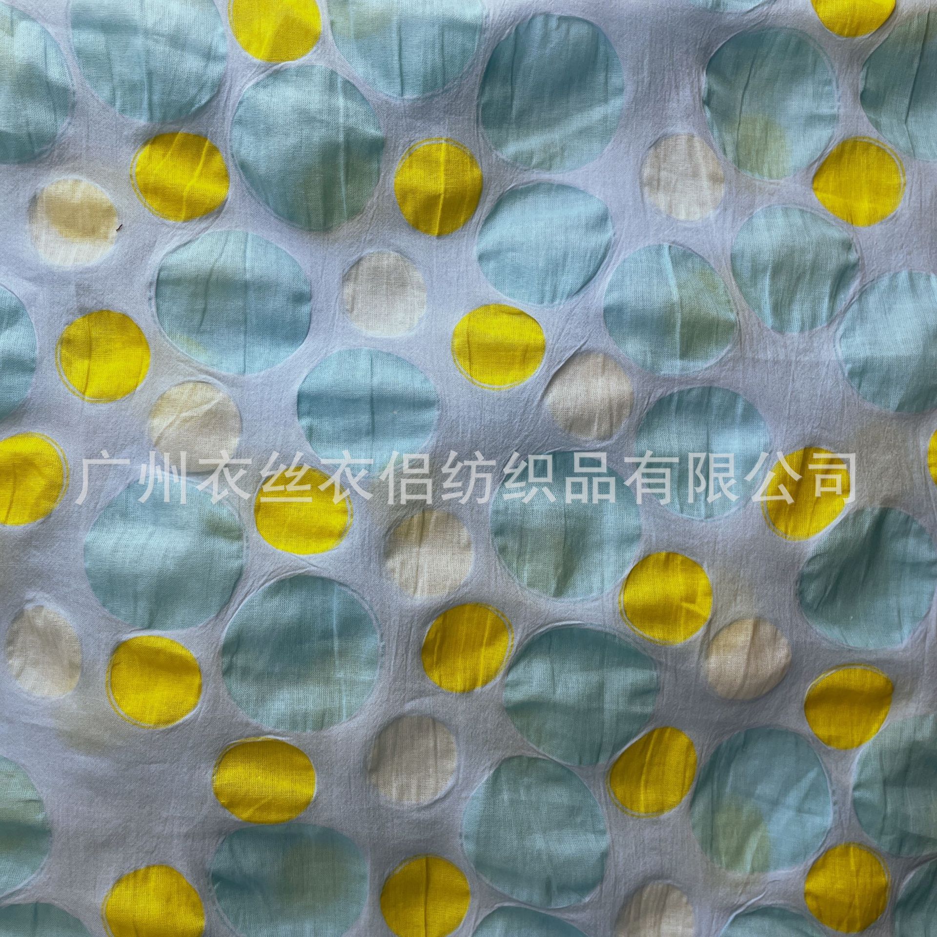 经典波点和流行色做童装公主裙法式浪漫日韩风女装裙装上衣等款式