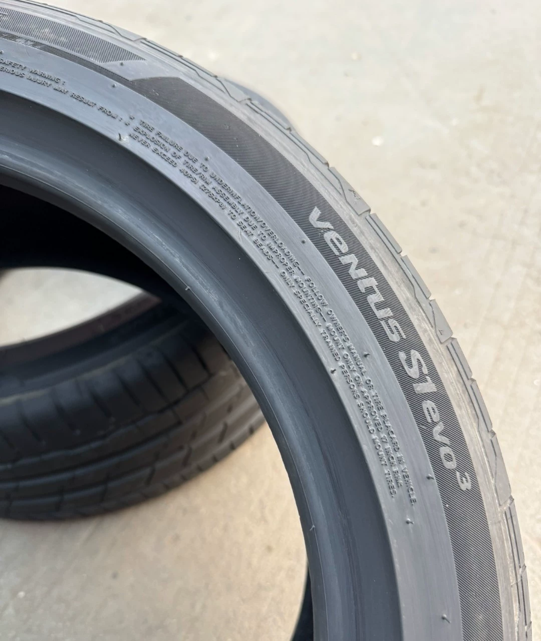 Б/у шина Hankook 225/45R17 91Y Ventus S1 evo2 K127 для Golf A3