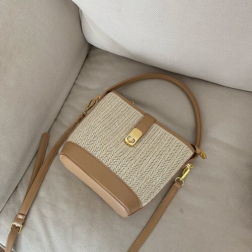 Woven straw bag for women 2024 new high-end seaside rattan portable straw bag crossbody bag super popular bucket bag