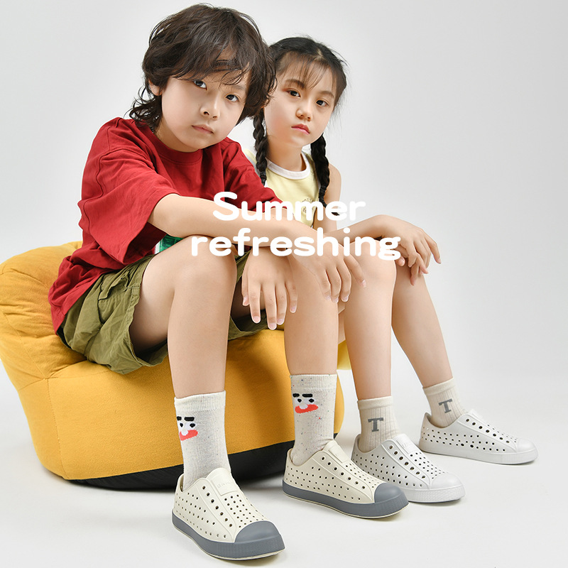 Agujero zapatos de verano niños niñas zapatos de playa lindo de dibujos animados Botas de lluvia padre-hijo antideslizante sandalias impermeables