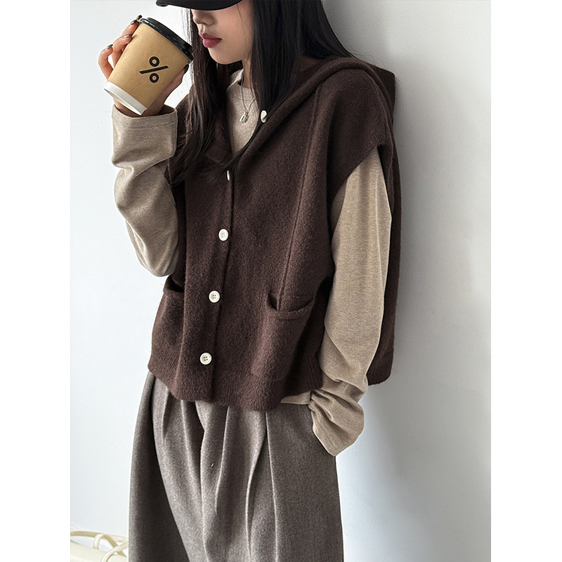 Juzhi Autumn New Arrivals: Korean-style oversized, loose-fitting, hooded, sleeveless vest for women, model 759-1 Juzhi Autumn New Arrivals: Korean-style oversized, loose-fitting, hooded, sleeveless vest for women, model 759-1