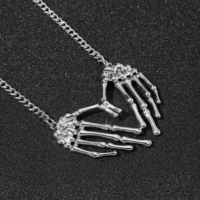14g Weight Pendant Necklace Classification 1 Piece Quantity Holiday, Shopping Occasion Hip-Hop Skull Hand Alloy Plating Halloween Men'S Pendant Necklace