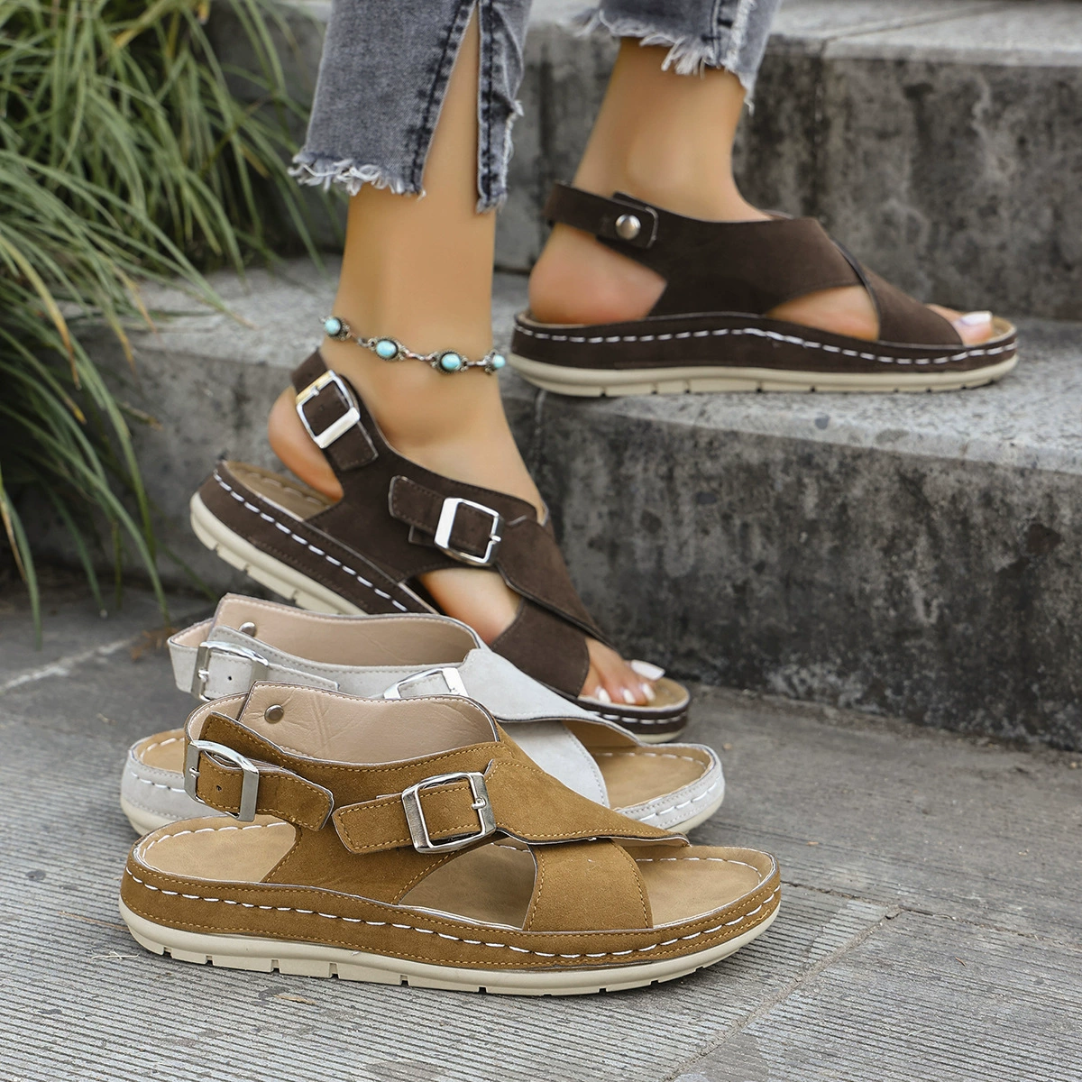 Трансграничные европейские и американские однотонные сандалии большого размера, новинка лета 2025 года, с круглым носком и пряжкой, модные женские сандалии на широком ремешке на толстой подошве