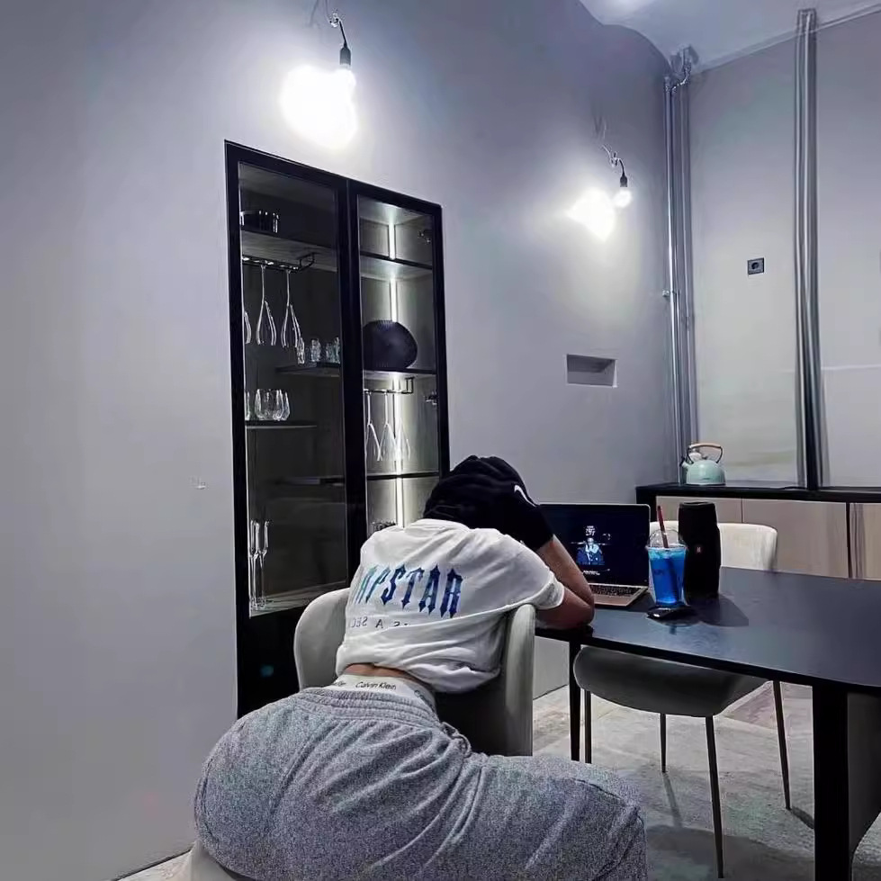 Venta al por mayor trampa gradiente letra cabeza de tigre manga corta europea y americana alta calle moda marca trampa estrella impresa camiseta suelta estrella