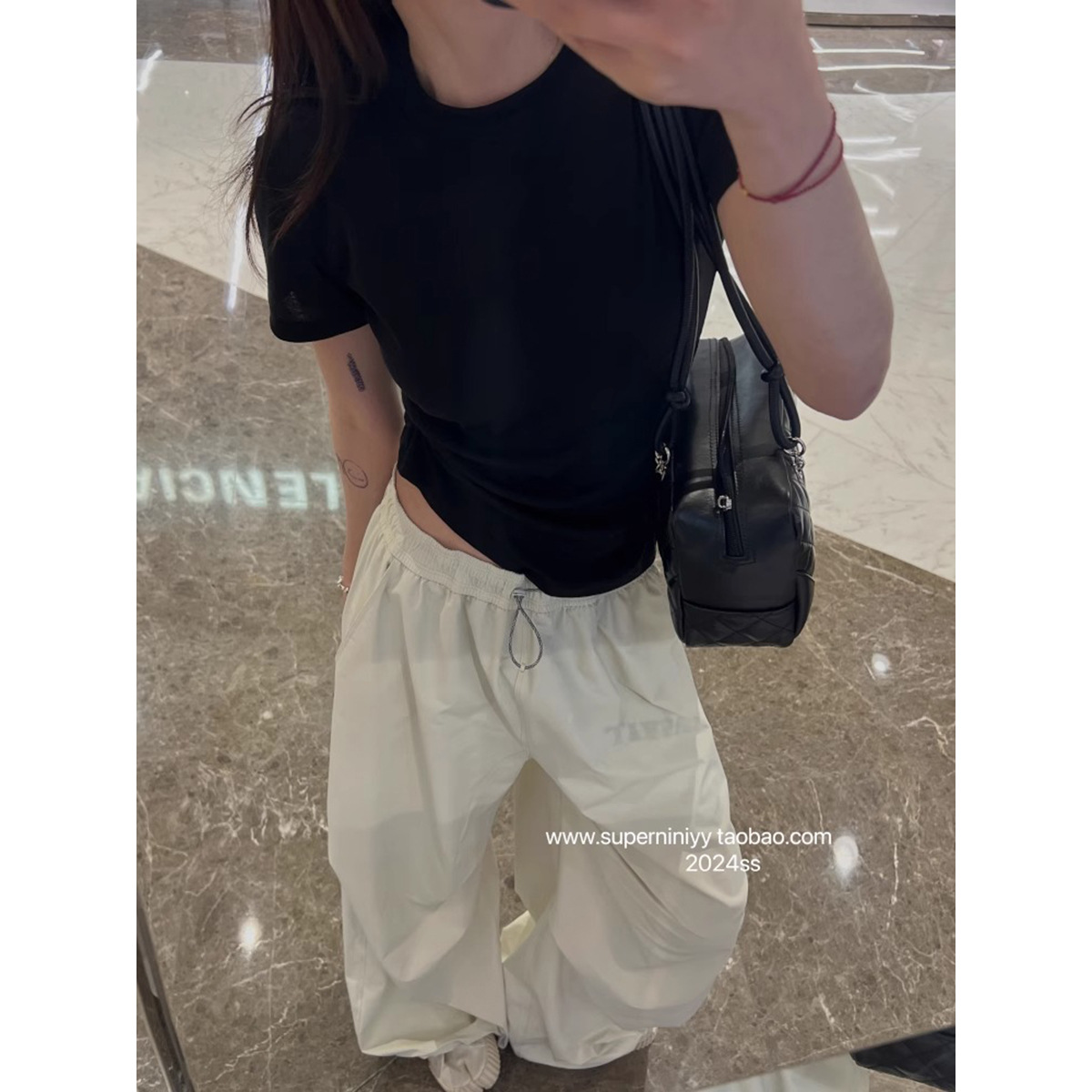 검은색
