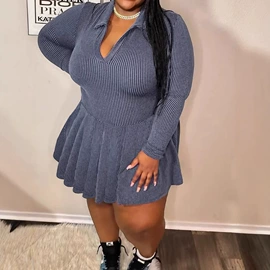 大码连衣裙;大码休闲套装;连衣裙