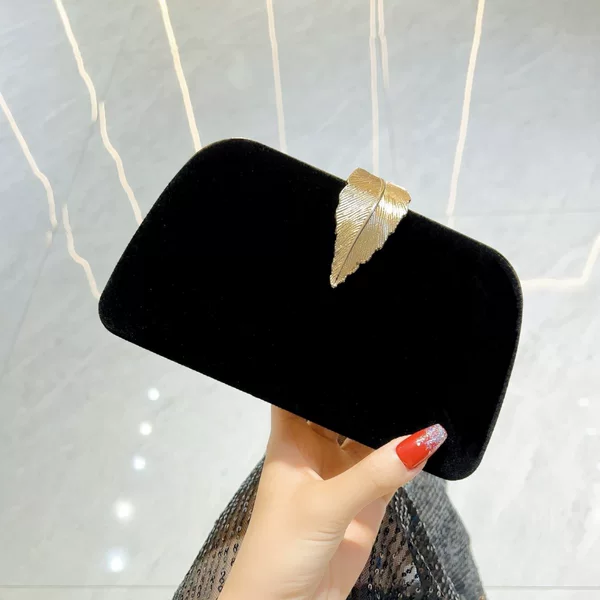 Luxury handbag Dinner bag Evening bag Shiny features Perfect for all occasions