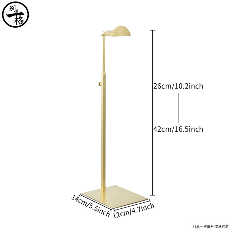 Низкий шкаф с D-образной головкой из матового титана