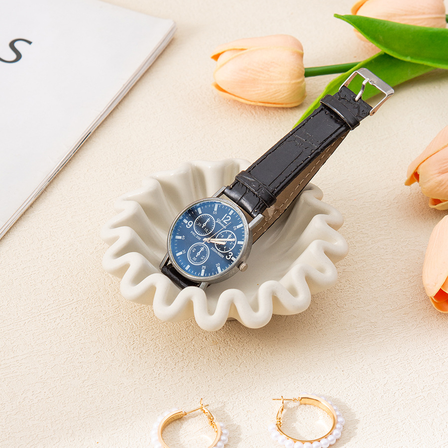 �羳����ѷ�մ������̸���ֵ���������������¿�insչʾ���̶���