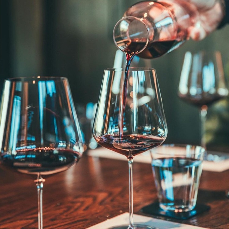 Zalto Pingti techo de calidad doméstica taza de pie alto hecha a mano taza de vino tinto de cristal ultrafina sin plomo