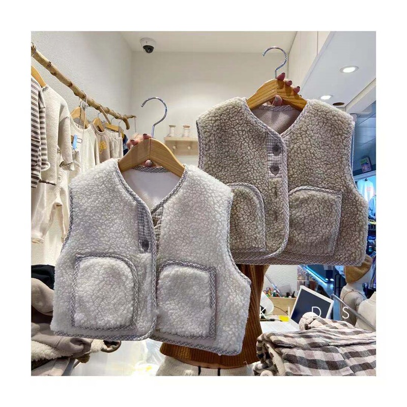 INS baby autumn and winter fleece-lined vest men and women baby fashion windproof warm plaid lamb wool vest vest vest