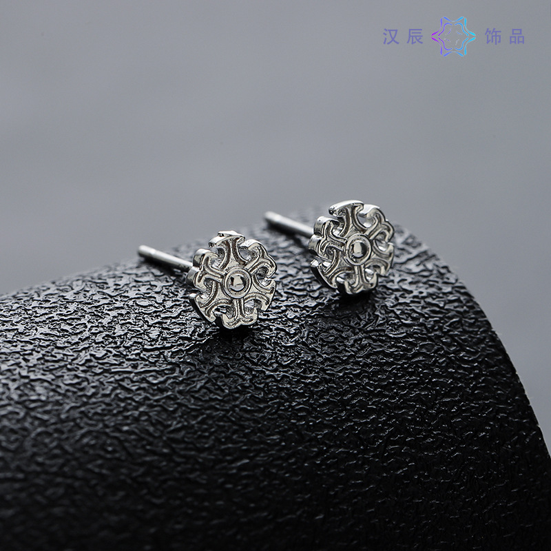 Earrings for Men with Six-Pointed Stars, 2025 New Style, High-End, Personalized, Retro, Versatile Earrings for Women, New Simple Accessories