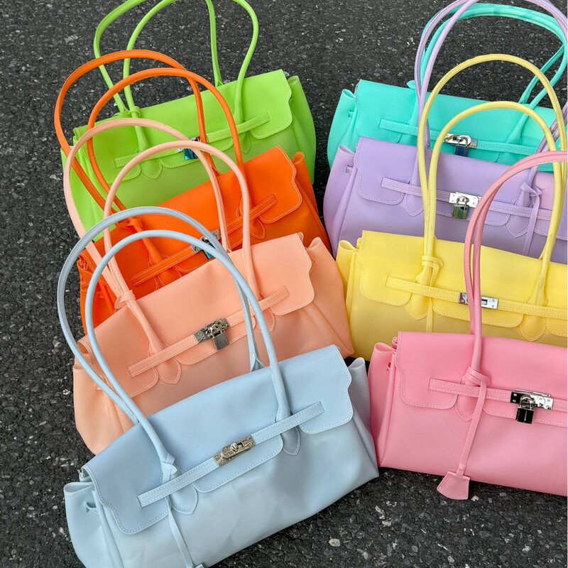 Jellyfirkin Summer New Model Kiiikiii Jelly Bag Medium Tote Shoulder Bag Large Capacity Shoulder Bag Jellyfirkin Summer New Model Kiiikiii Jelly Bag Medium Tote Shoulder Bag Large Capacity Shoulder Bag